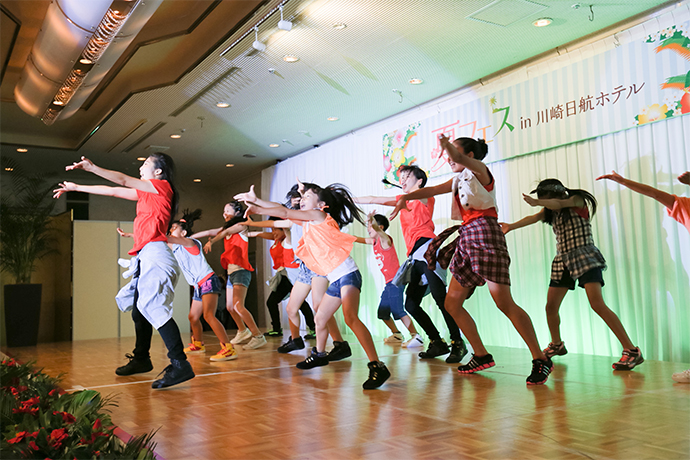 ホテルの宴会場を夏祭り会場として開放「夏フェス」の開催