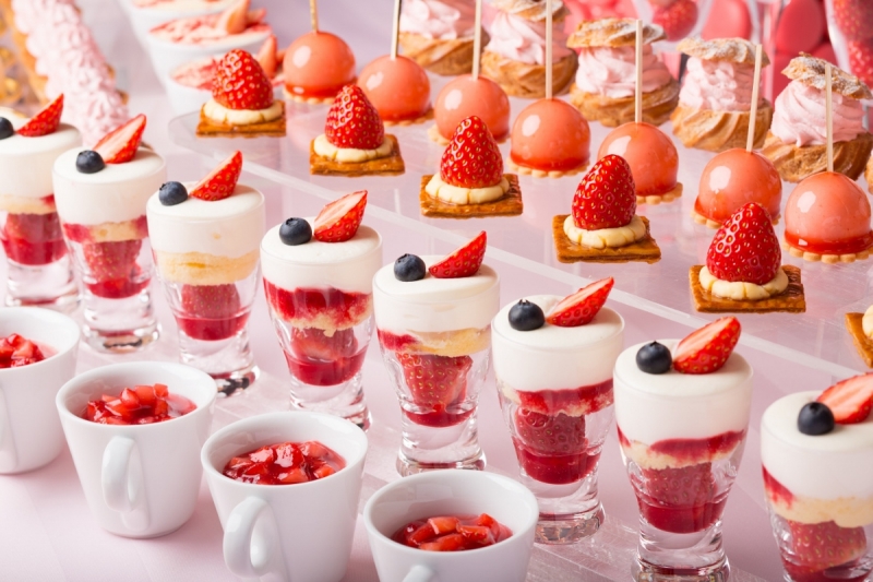 <4月>いちごスイーツブッフェ ~いちごづくしのスイーツ~