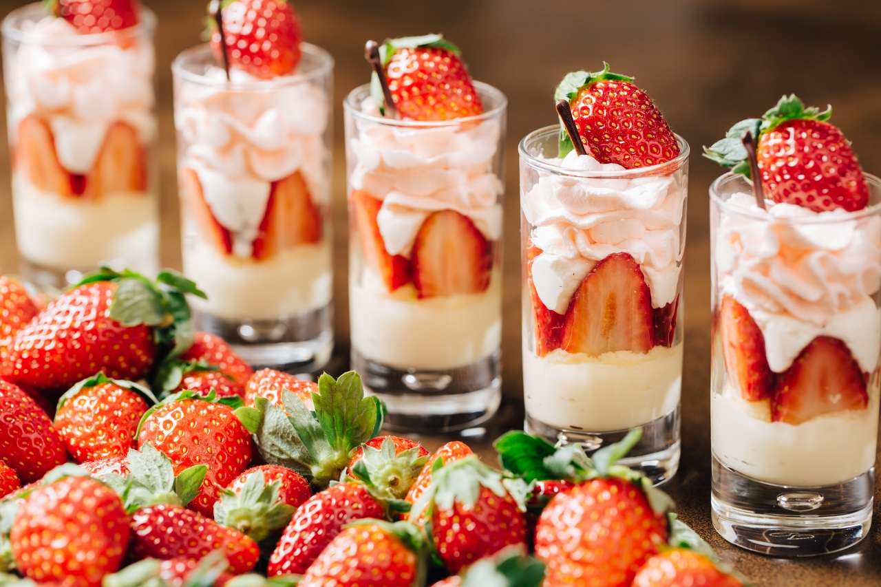 種以上のホテルメイドスイーツ 軽食を堪能 3月 4月いちごスイーツブッフェ 第二弾 川崎日航ホテル 公式サイト 川崎駅から徒歩1分