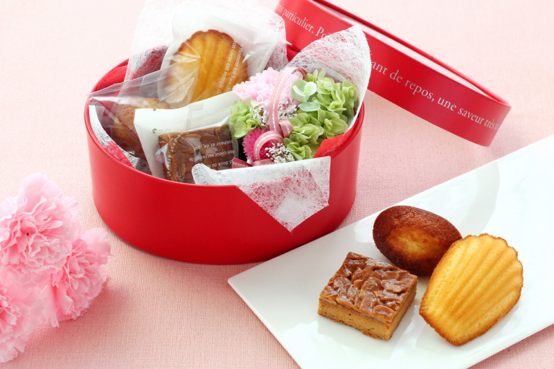 【母の日限定】ピンクのカーネーションがモチーフのショートケーキなど、3種類を販売