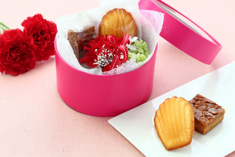 【母の日限定】ピンクのカーネーションがモチーフのショートケーキなど、3種類を販売