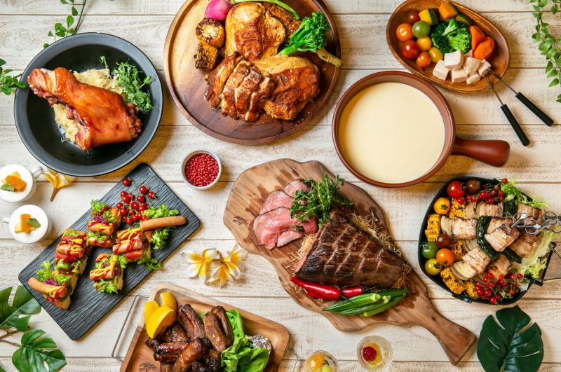 暑い夏に負けないようお肉料理でパワーチャージ「ナトゥーラサマーランチ&ディナーブッフェ」
