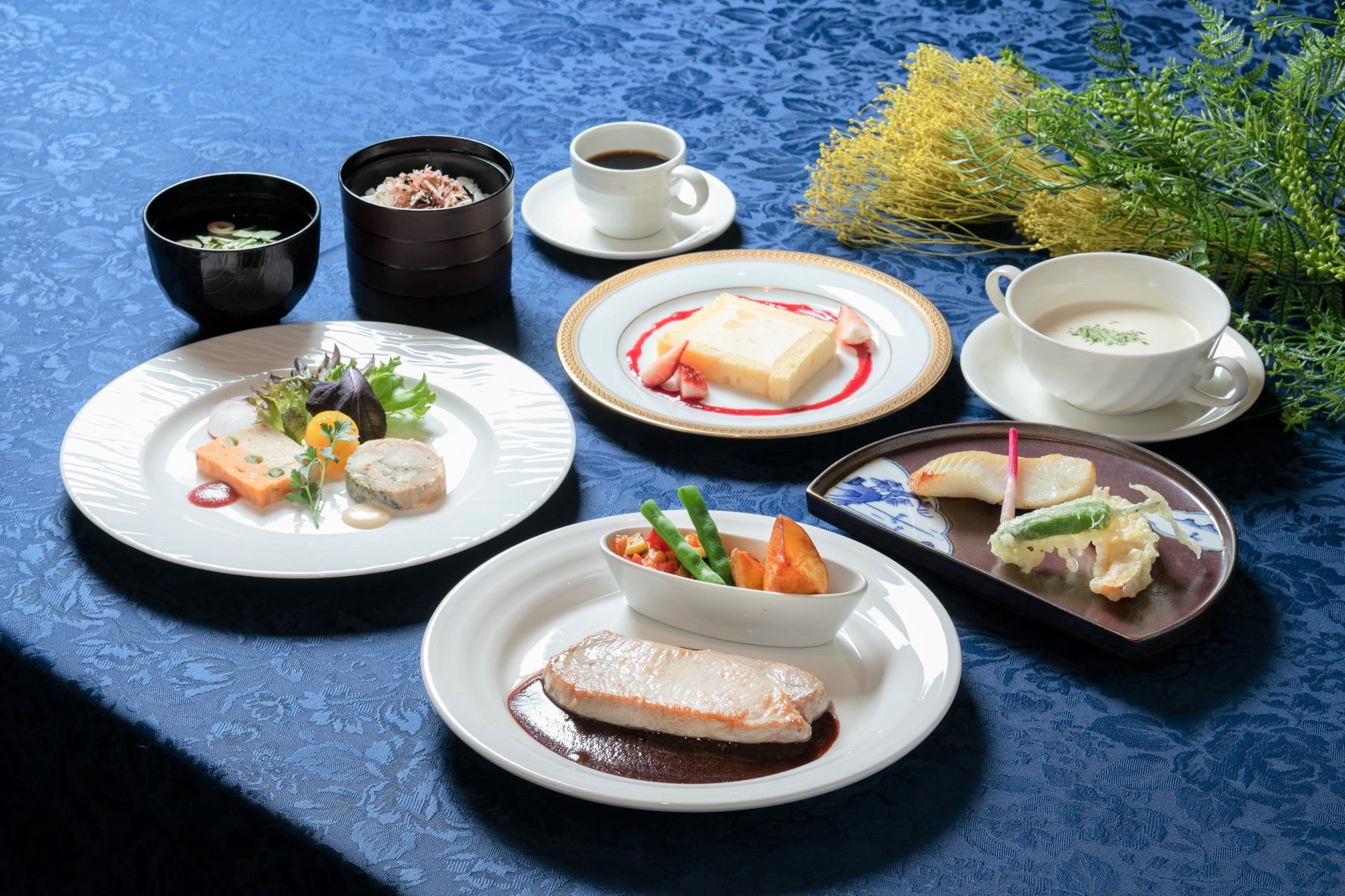 ■お料理Aプラン〈和洋会席料理〉