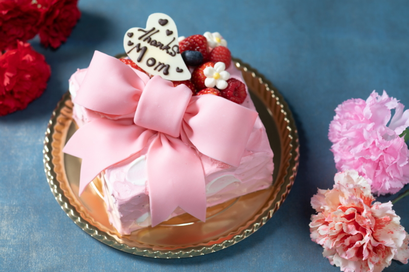 【母の日Gift2023】赤色のカーネーションがモチーフのショートケーキなど、4種類を販売