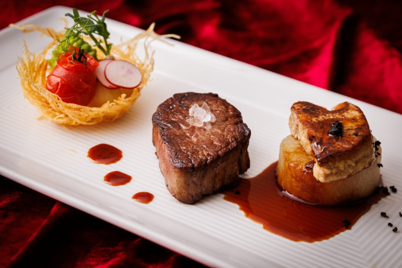 ランチ＆ディナーブッフェ 「鉄板焼きサーロインステーキ＆冬を彩るウィンターグルメフェア」